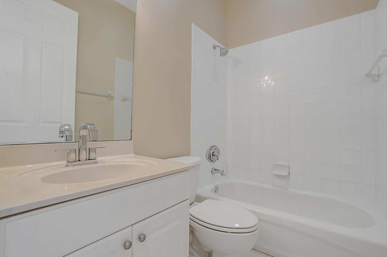 HIGHLAND GLEN - Residential Lease