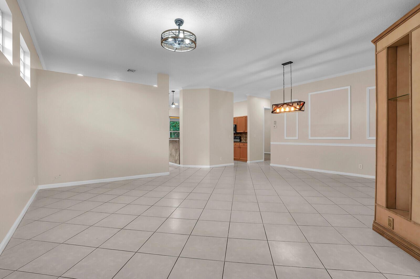 HIGHLAND GLEN - Residential Lease