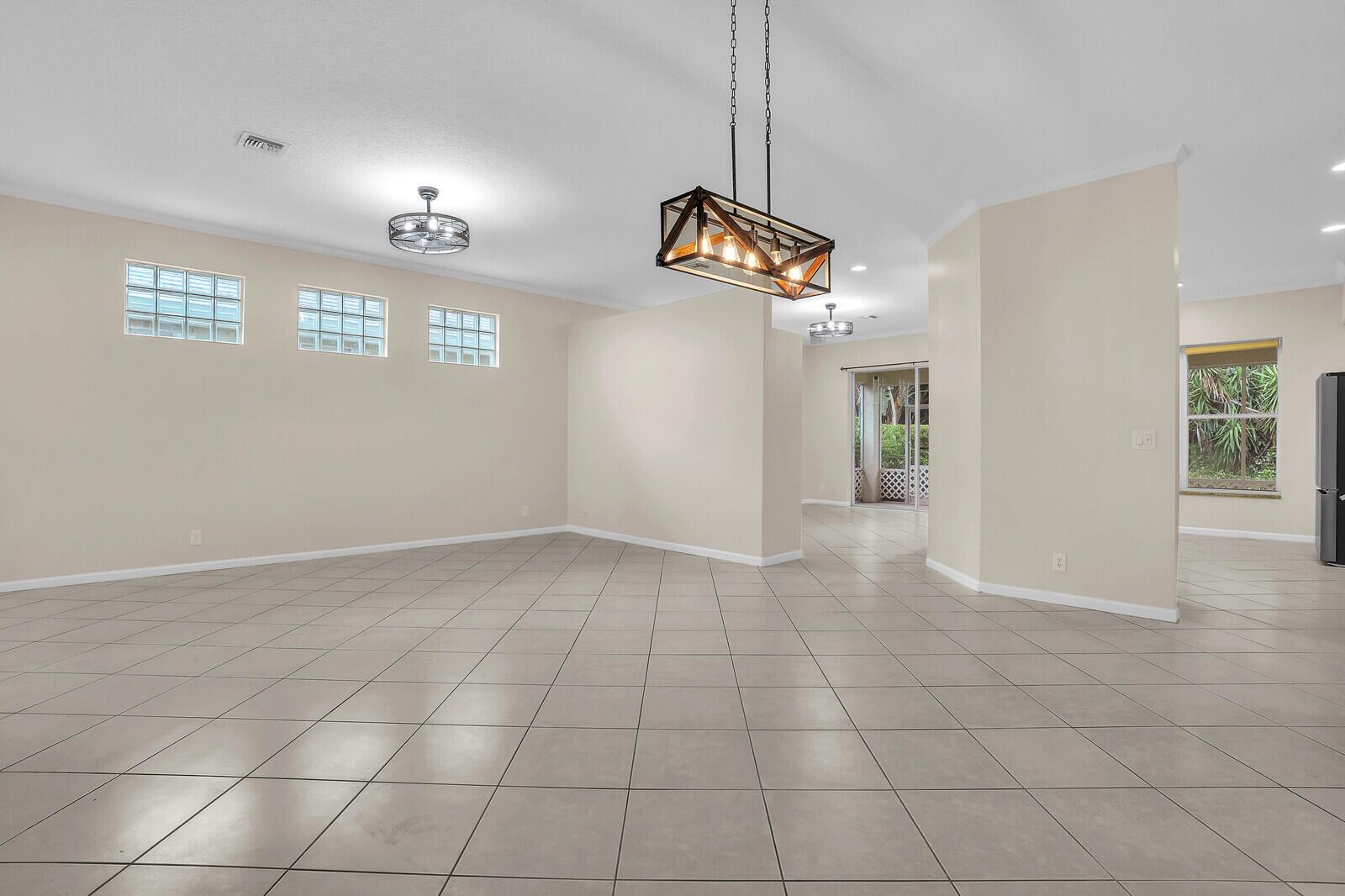 HIGHLAND GLEN - Residential Lease