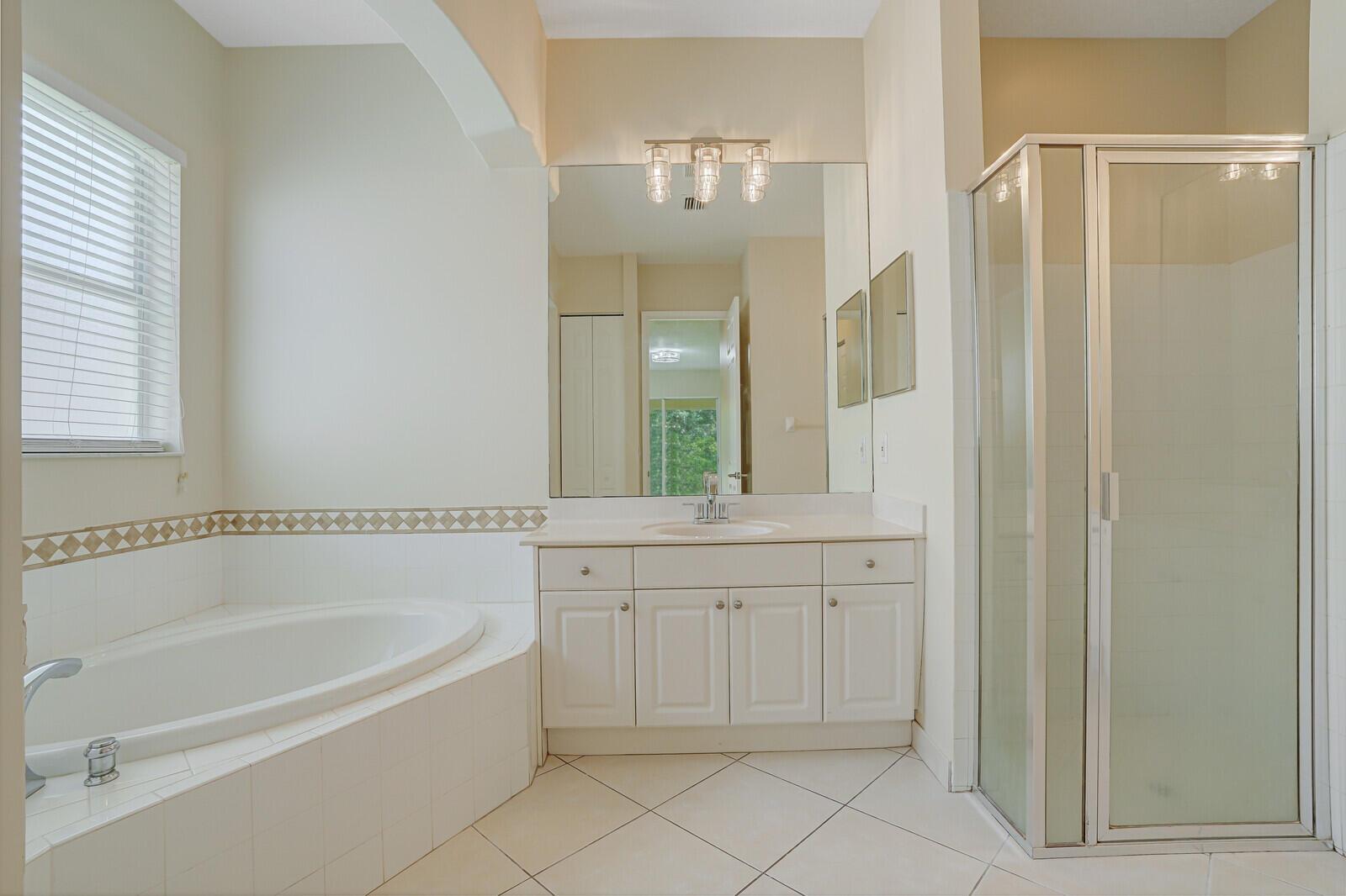 HIGHLAND GLEN - Residential Lease