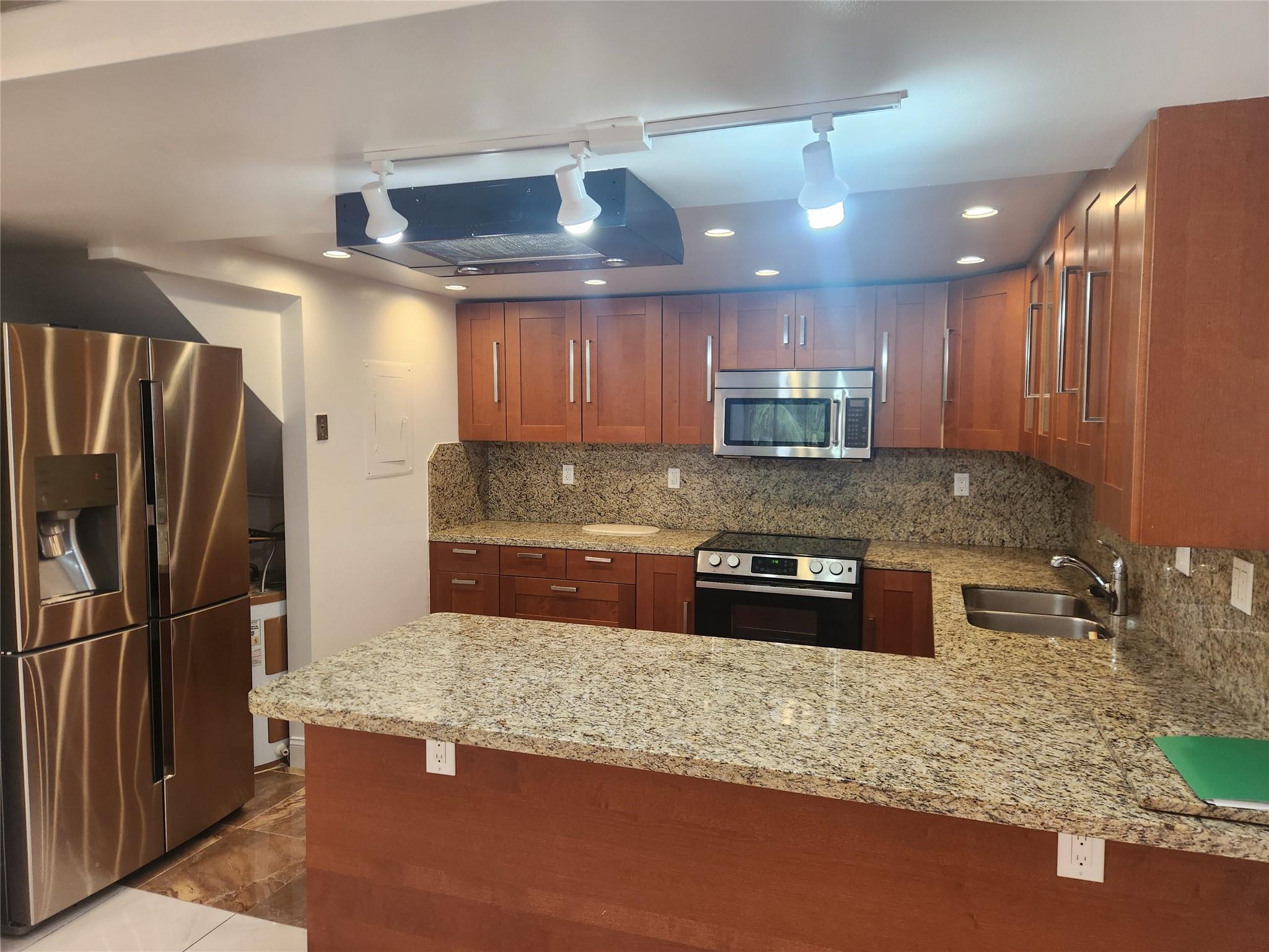 Coronado condo - Residential