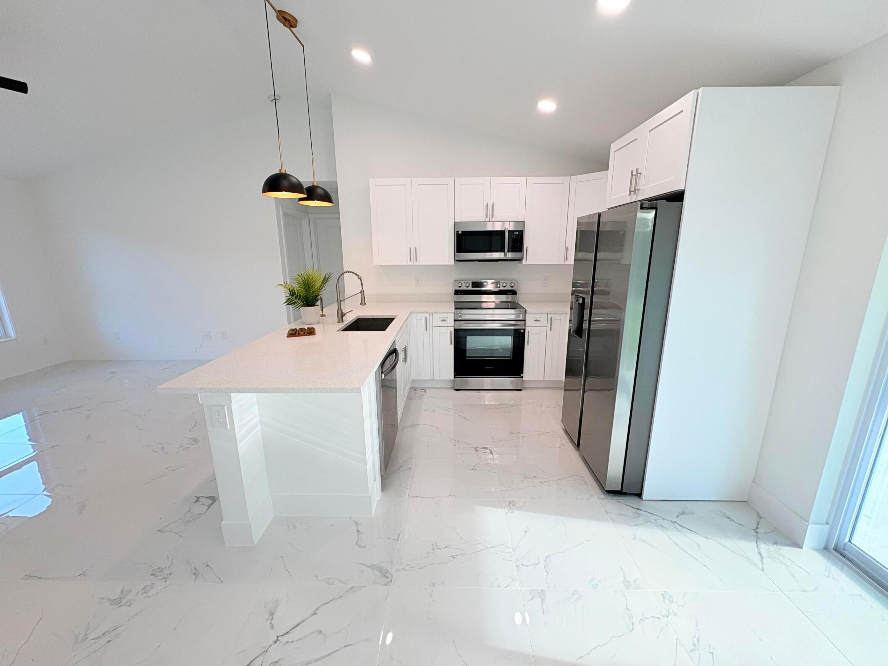 3510 NW 37th Avenue