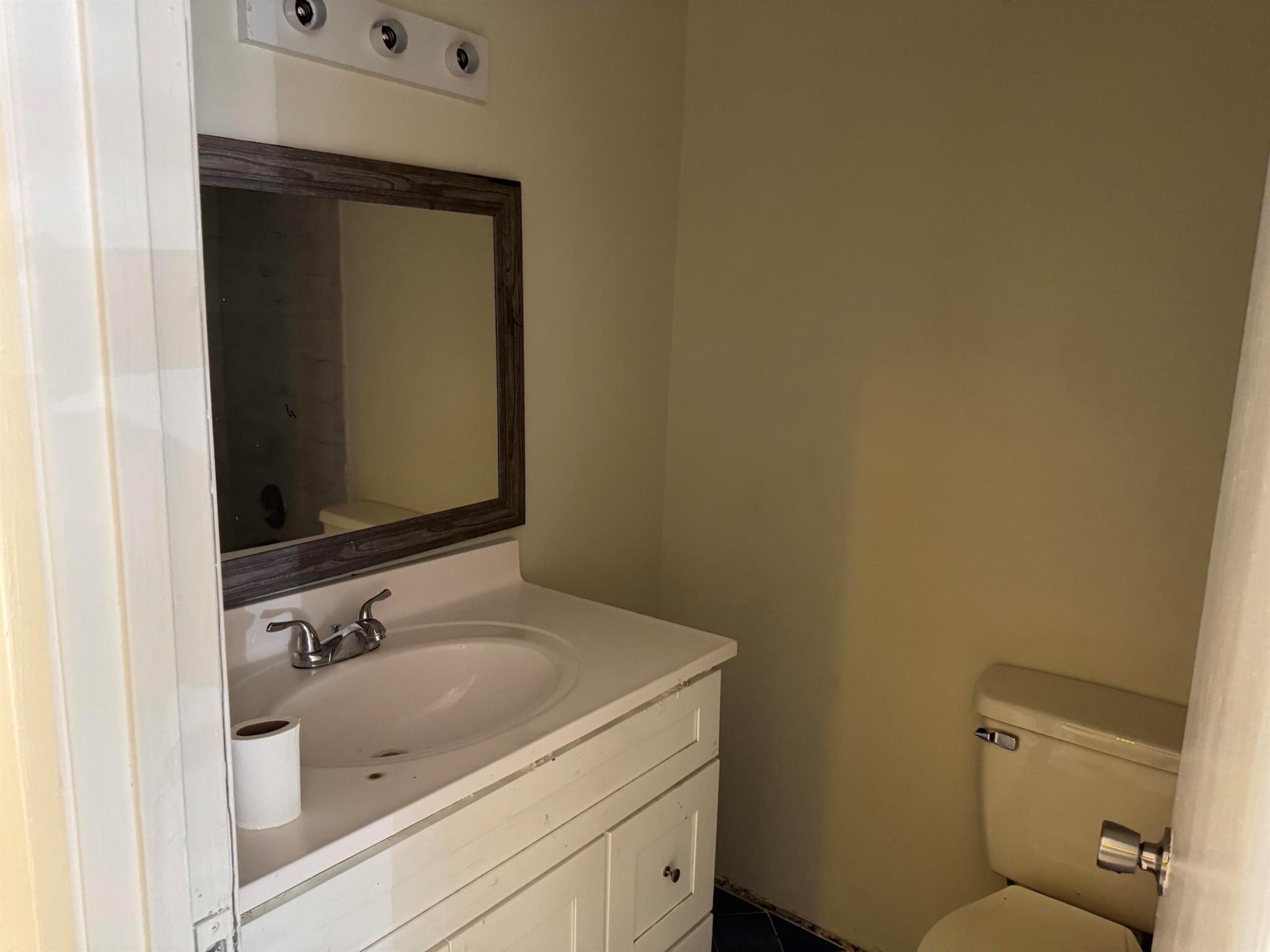 SUGAR POND MANOR OF WELLI - Residential Lease