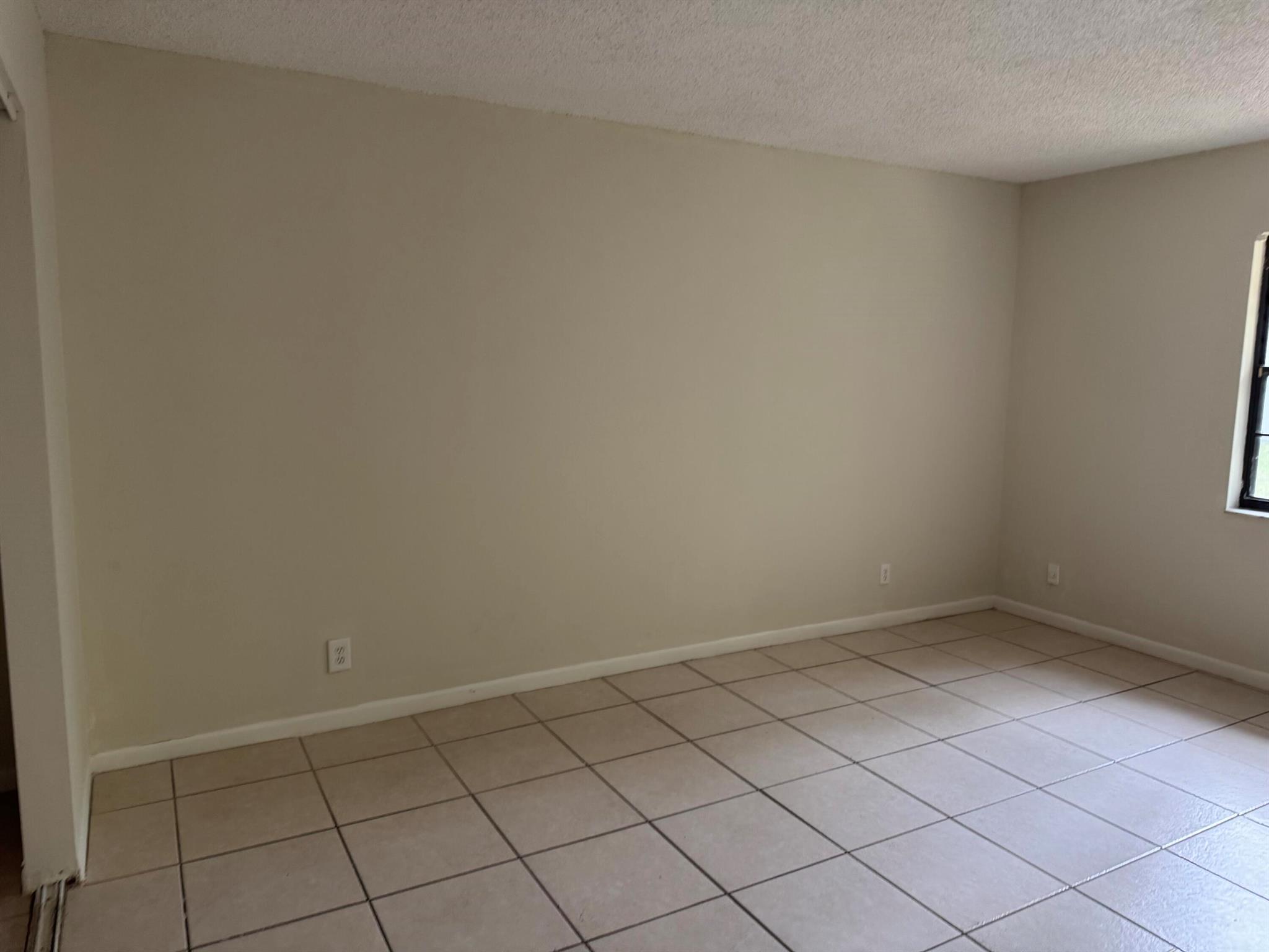 SUGAR POND MANOR OF WELLI - Residential Lease