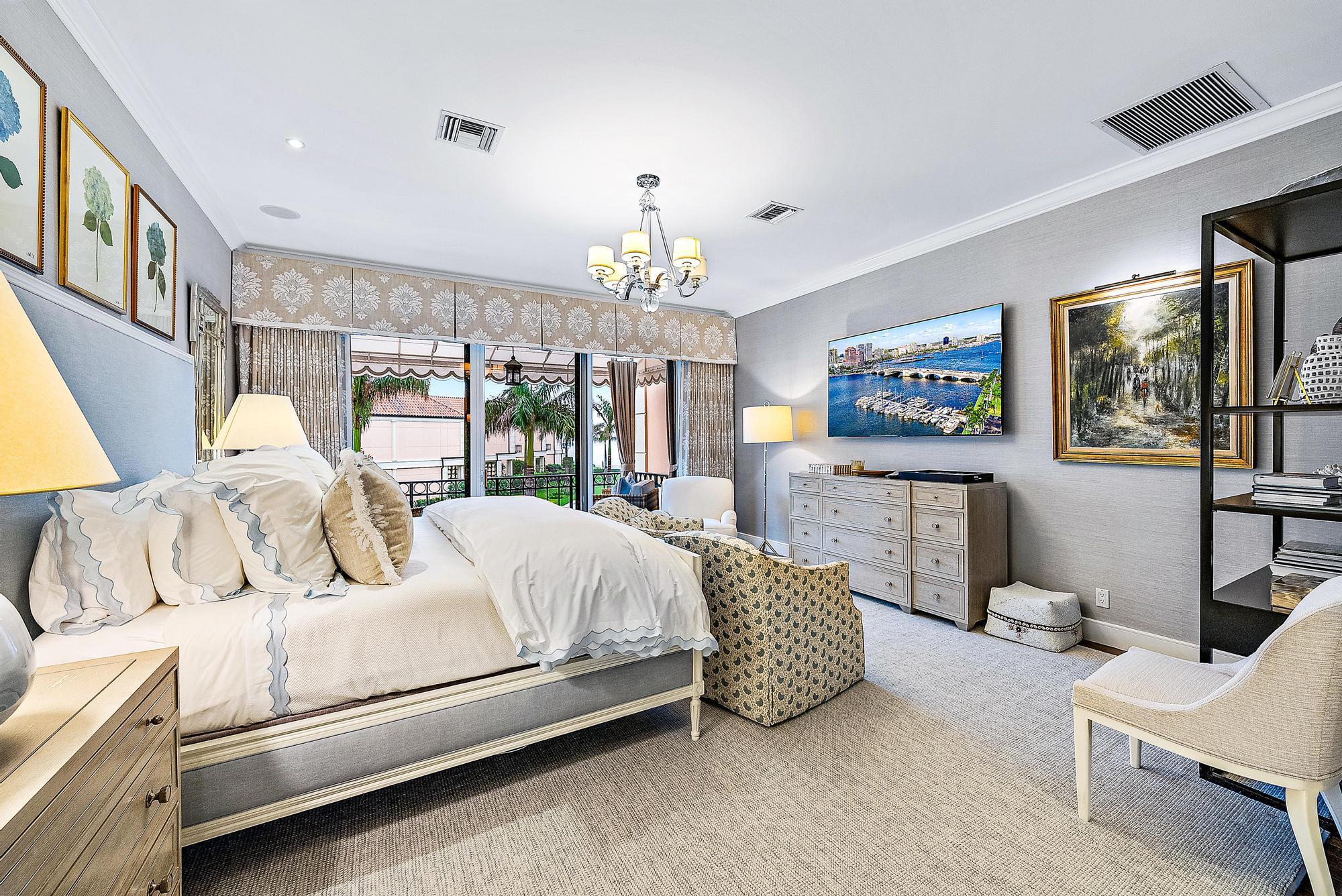 VILLA PLATI TOWNHOMES - Residential