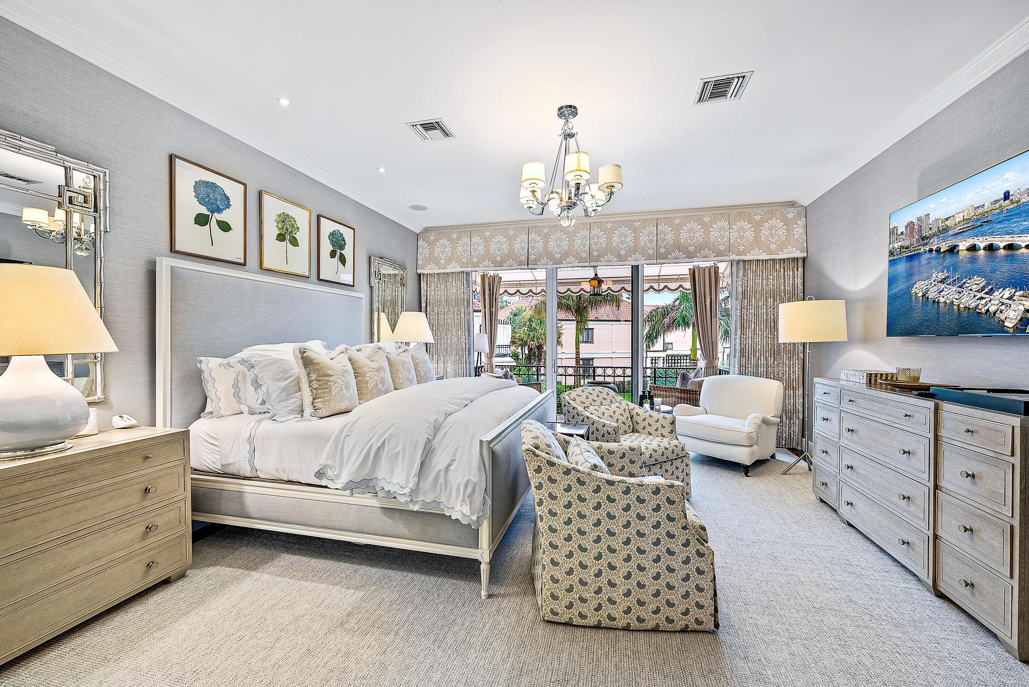 VILLA PLATI TOWNHOMES - Residential