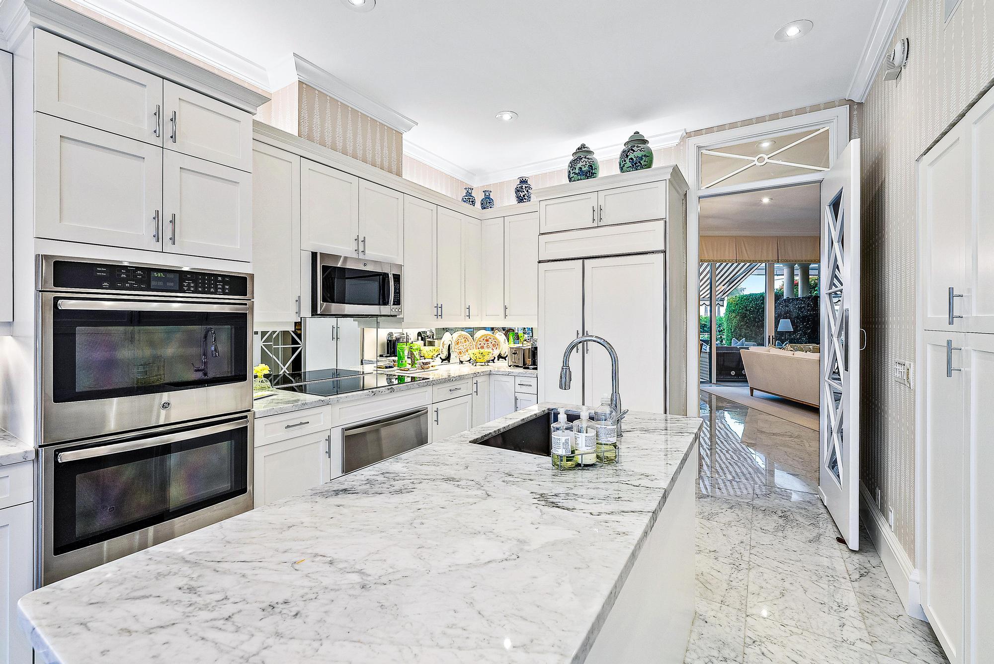 VILLA PLATI TOWNHOMES - Residential