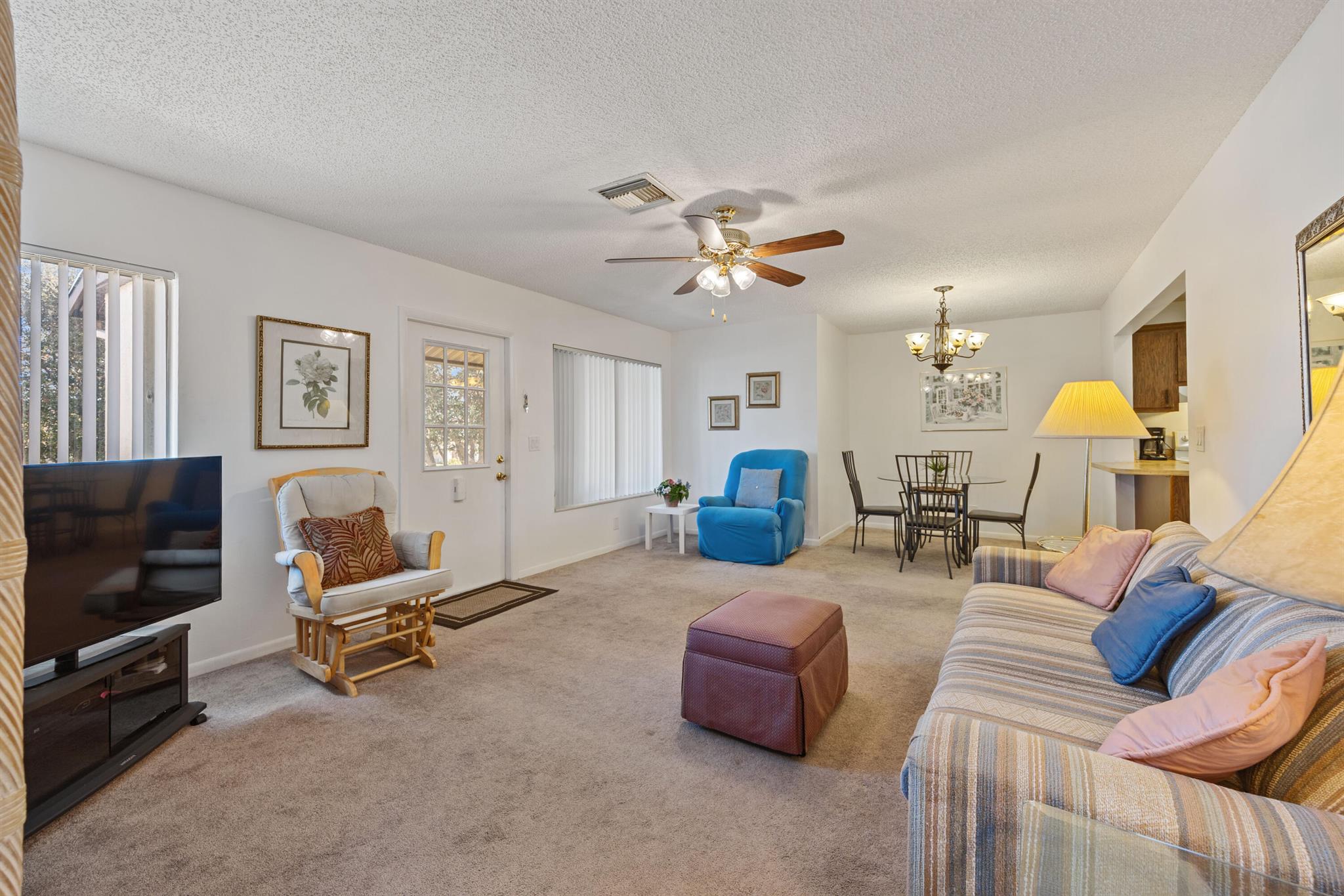 View photos, virtual tours, details... 3622 La Playas Court B-2