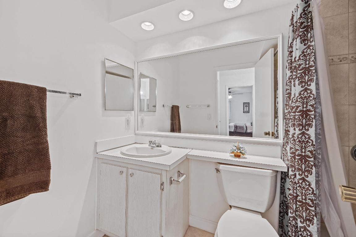 LA PINATA CONDO - Residential