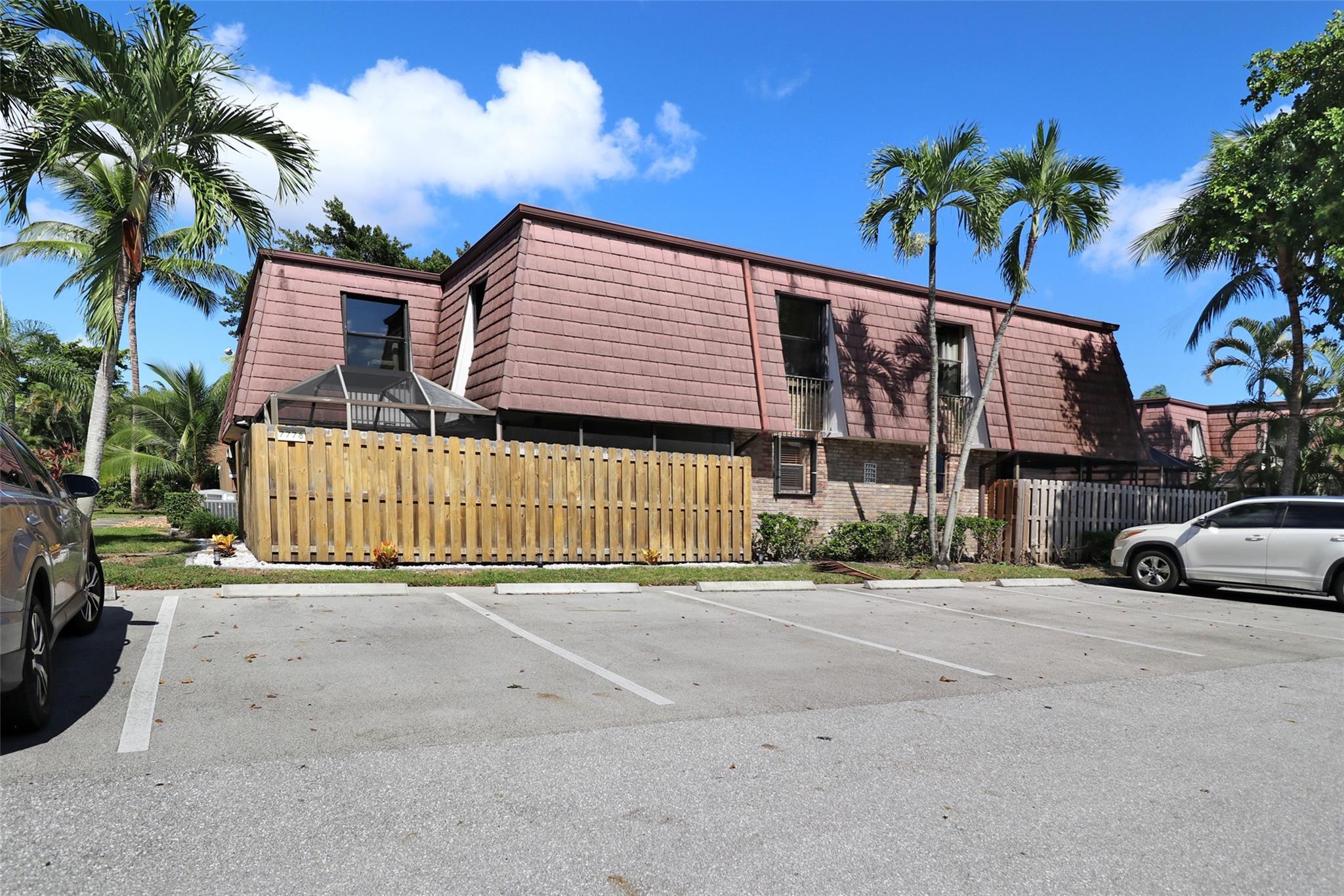 Courtyards at Boca Raton - Residential