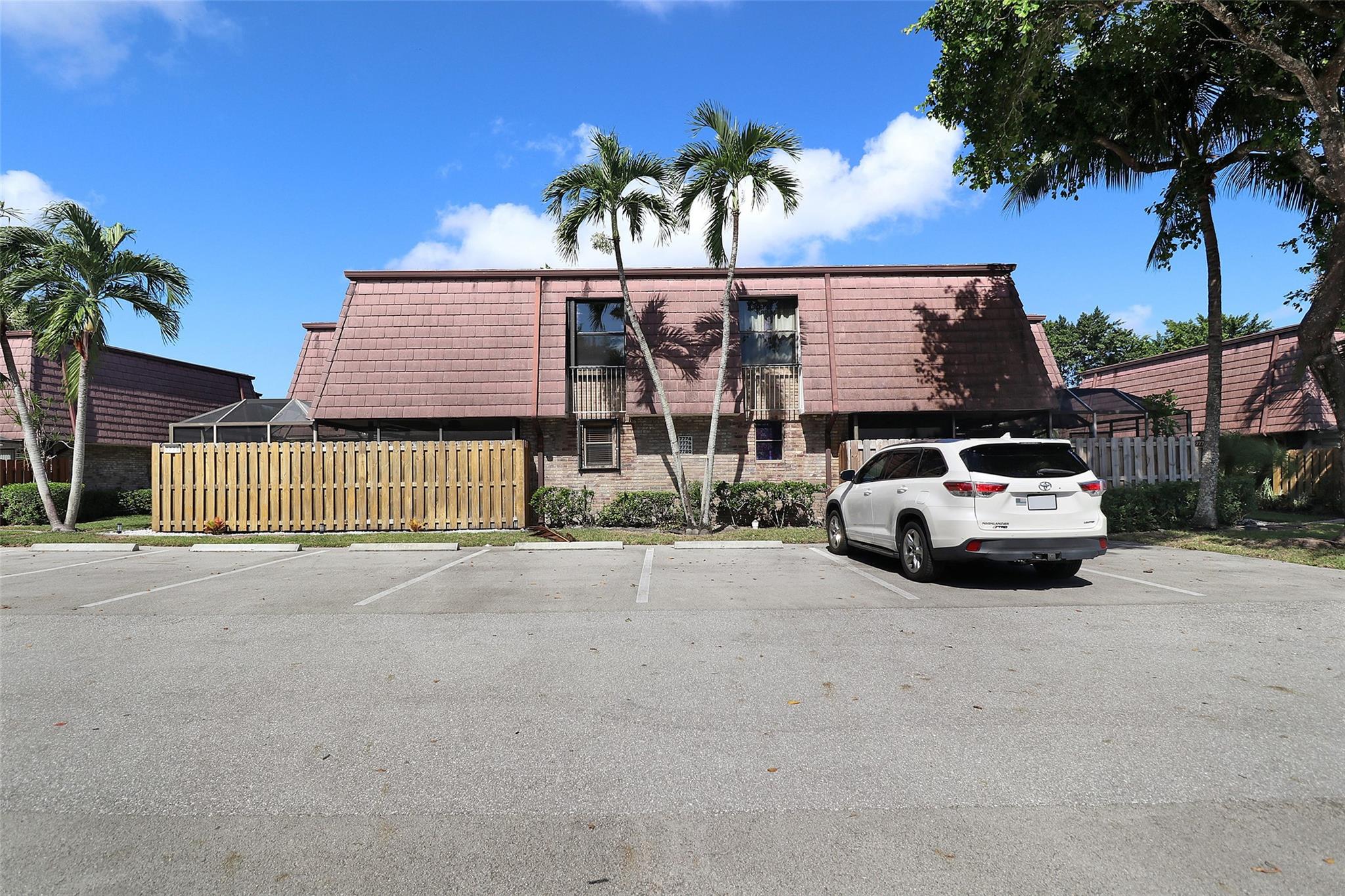 Courtyards at Boca Raton - Residential