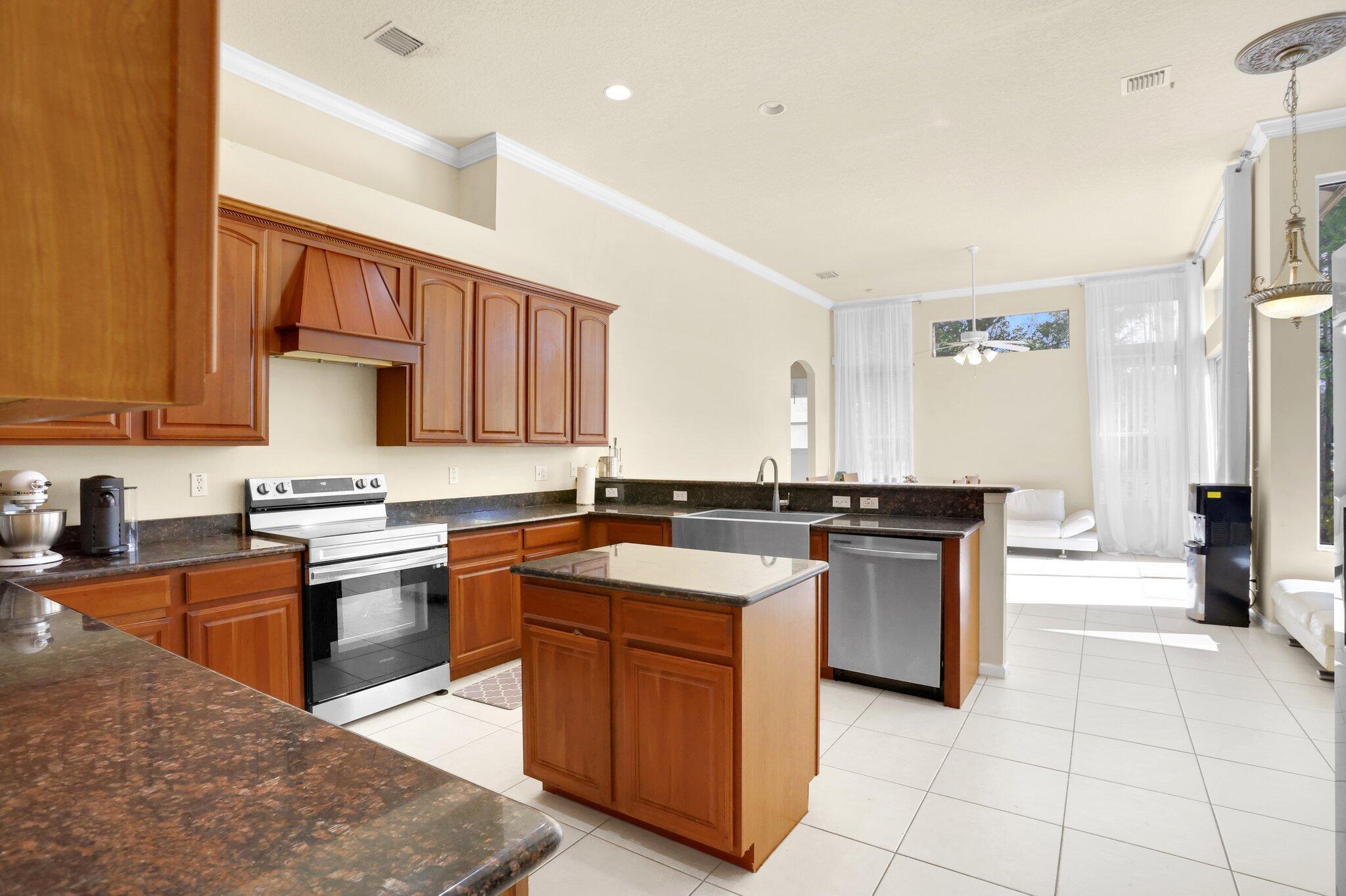 17212 Prado Boulevard