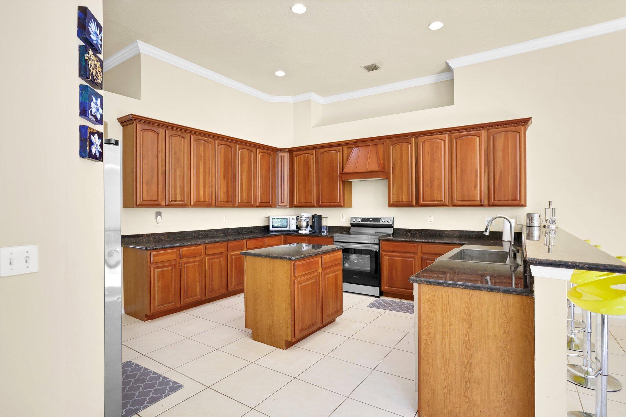 17212 Prado Boulevard