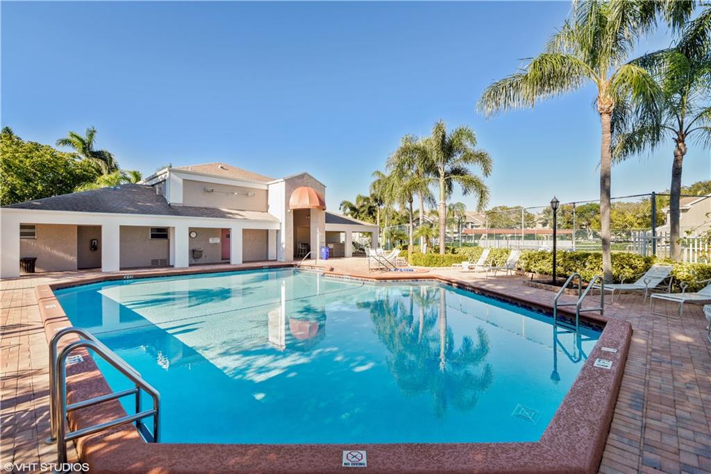 DISCOVERY POINTE - Residential