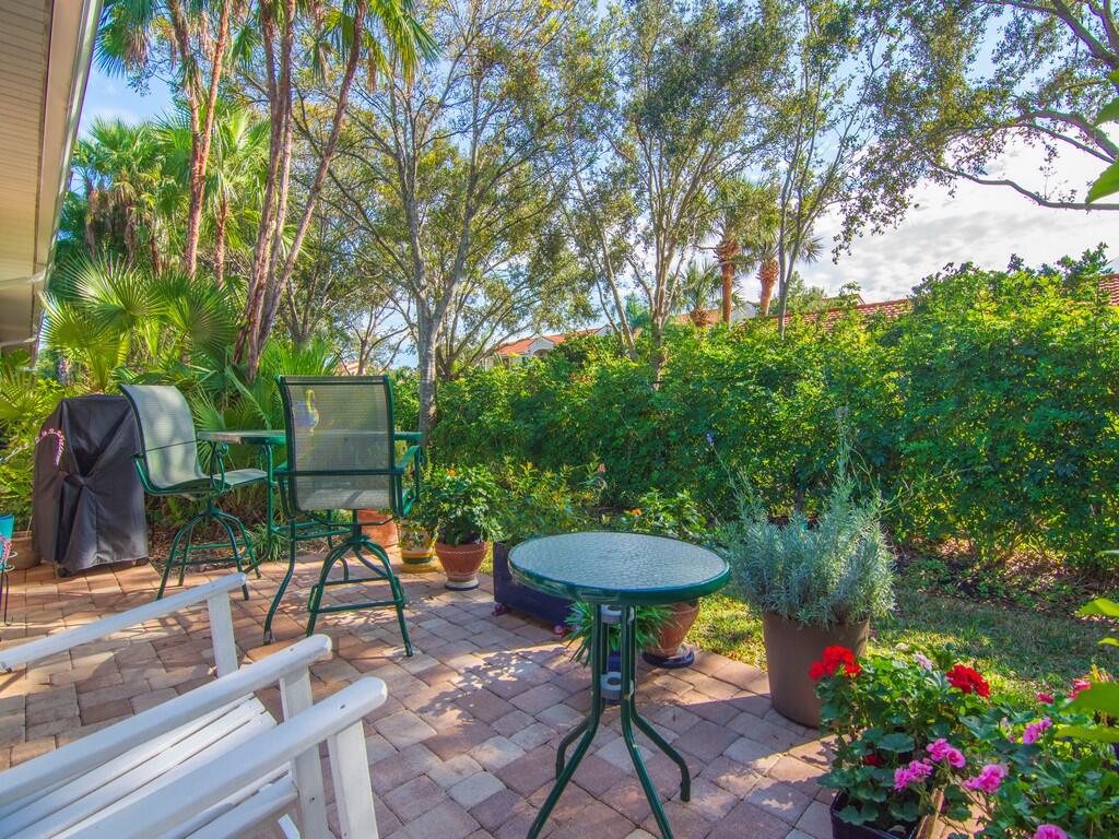 BOULEVARD VILLAGE & TENNIS CLUB - Residential