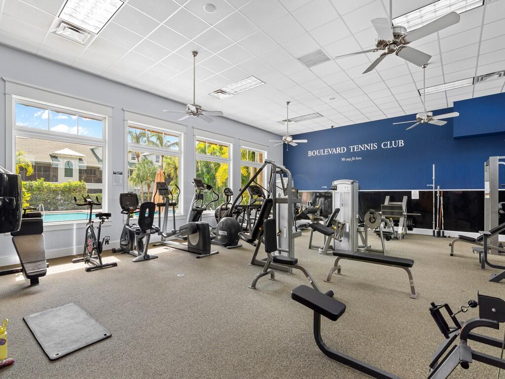 BOULEVARD VILLAGE & TENNIS CLUB - Residential