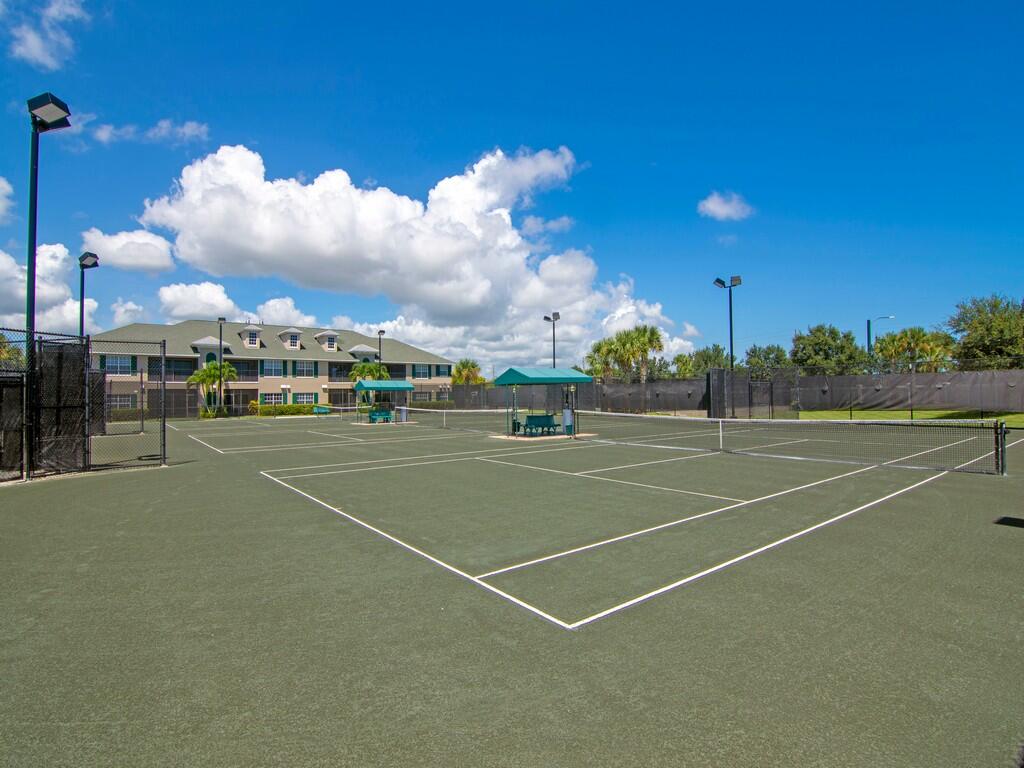 BOULEVARD VILLAGE & TENNIS CLUB - Residential