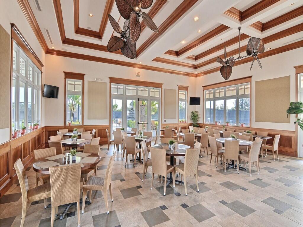 BOULEVARD VILLAGE & TENNIS CLUB - Residential