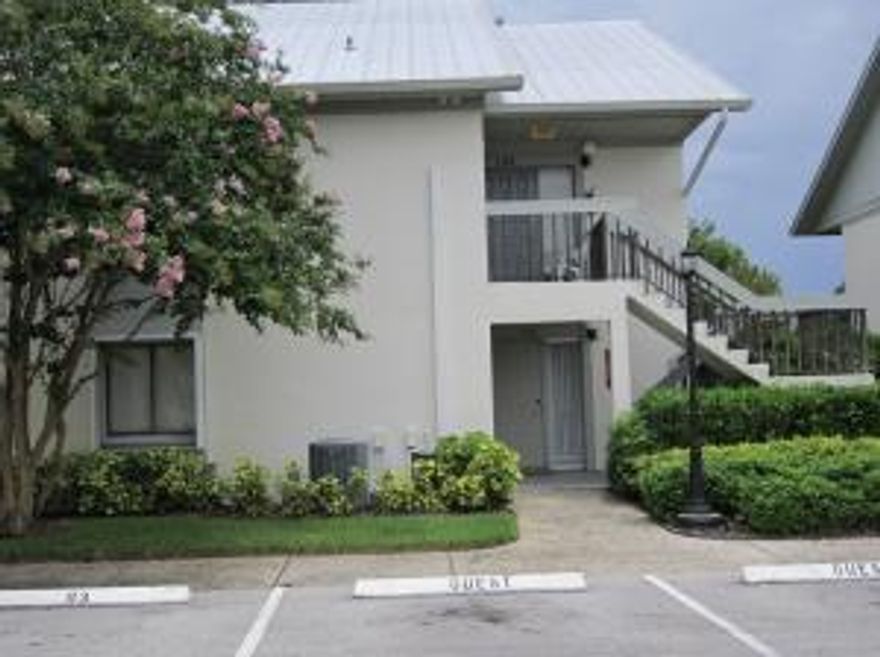 3 bedroom  3 bath 2 story townhouse /condo. One bedroom upstairs with full bath. Screened terrace with view overlooking the water. Spacious open floor plan. Separate laundry room. Right near the pool.