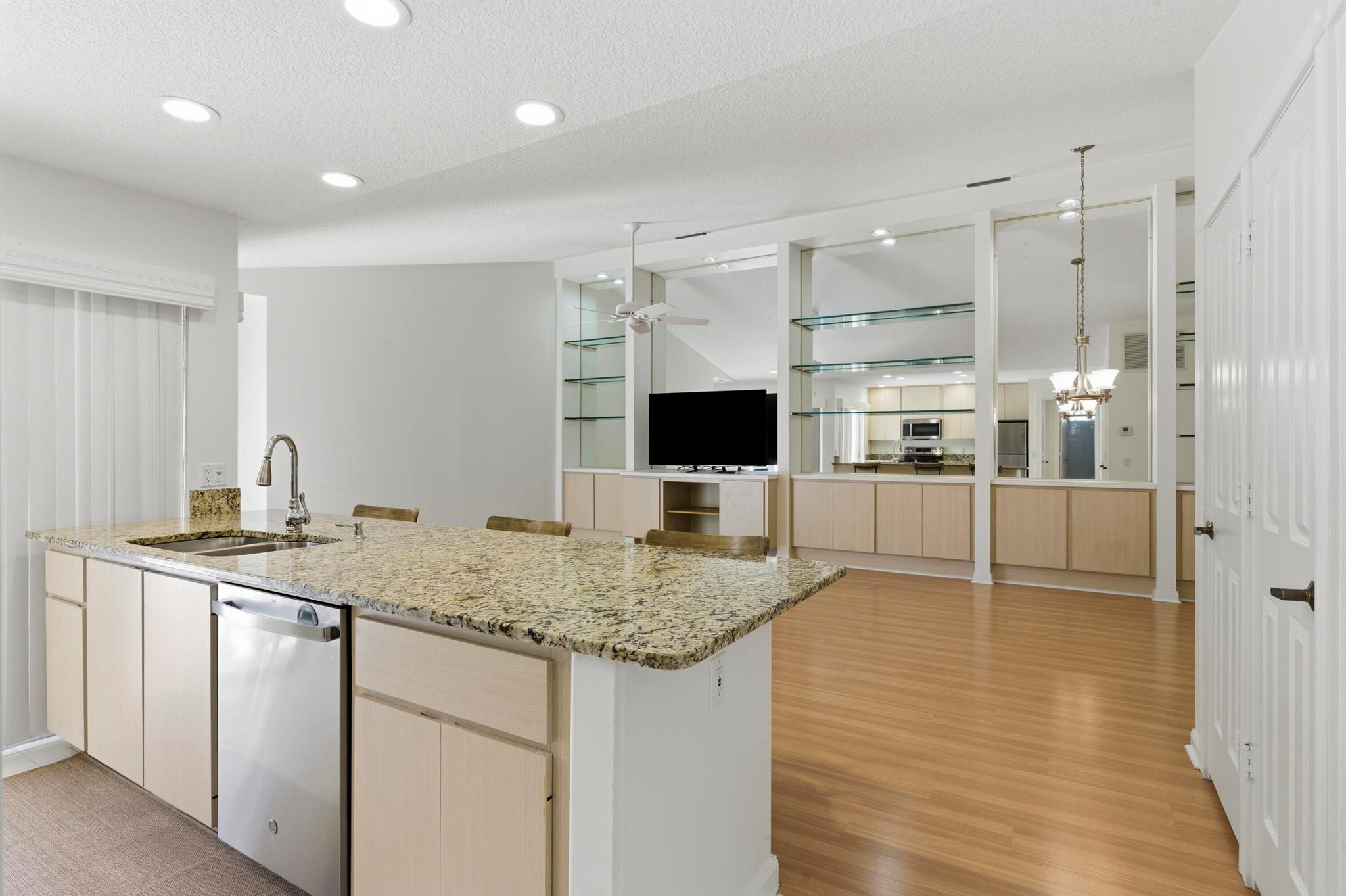 OAKS-SUNTERRACE 1 - Residential