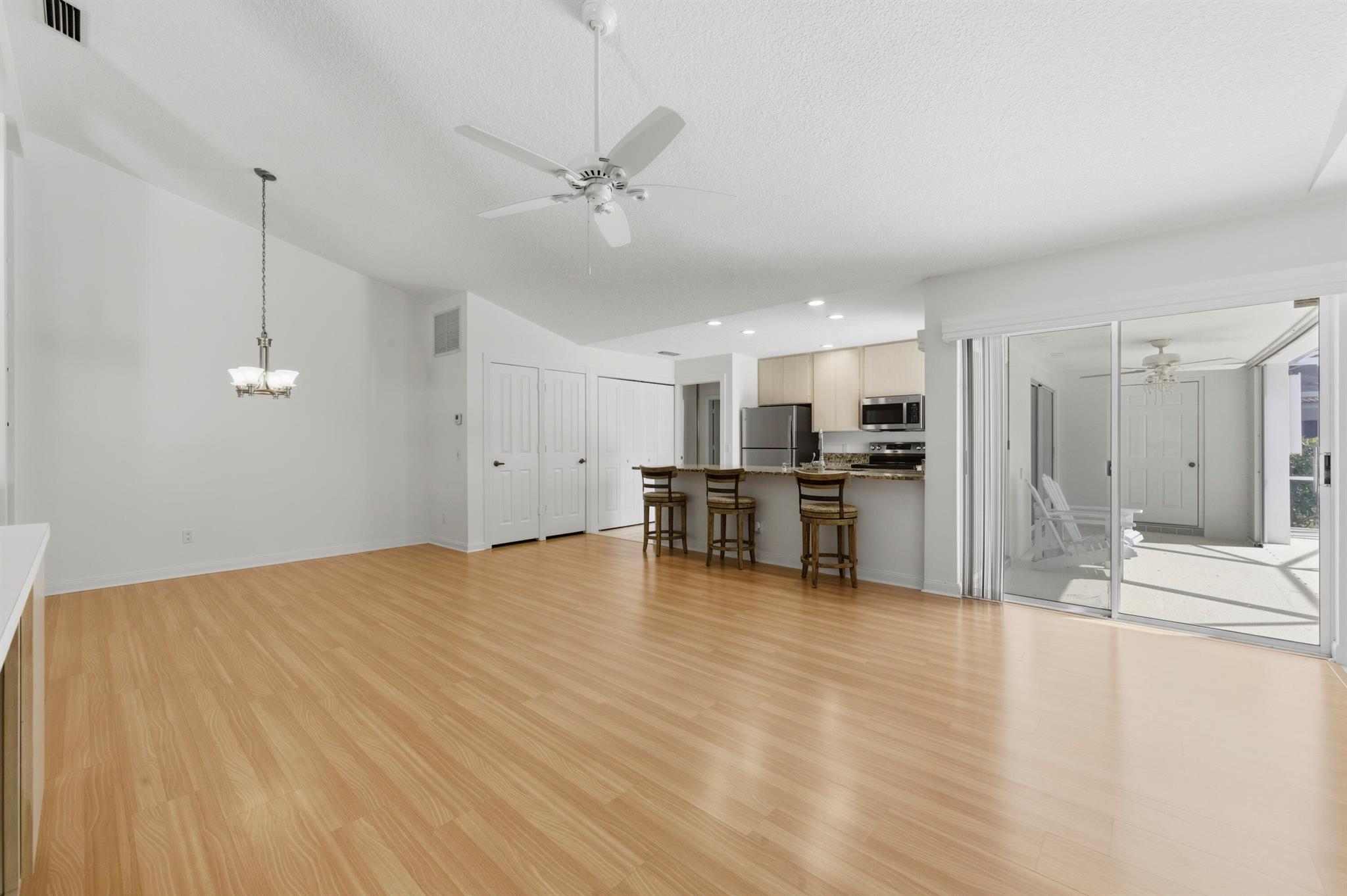 OAKS-SUNTERRACE 1 - Residential