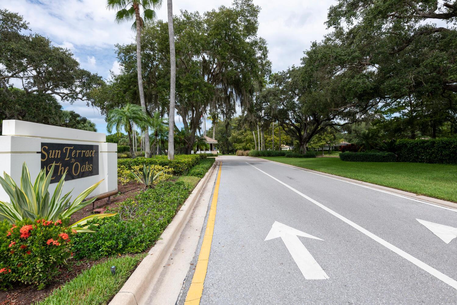 OAKS-SUNTERRACE 1 - Residential