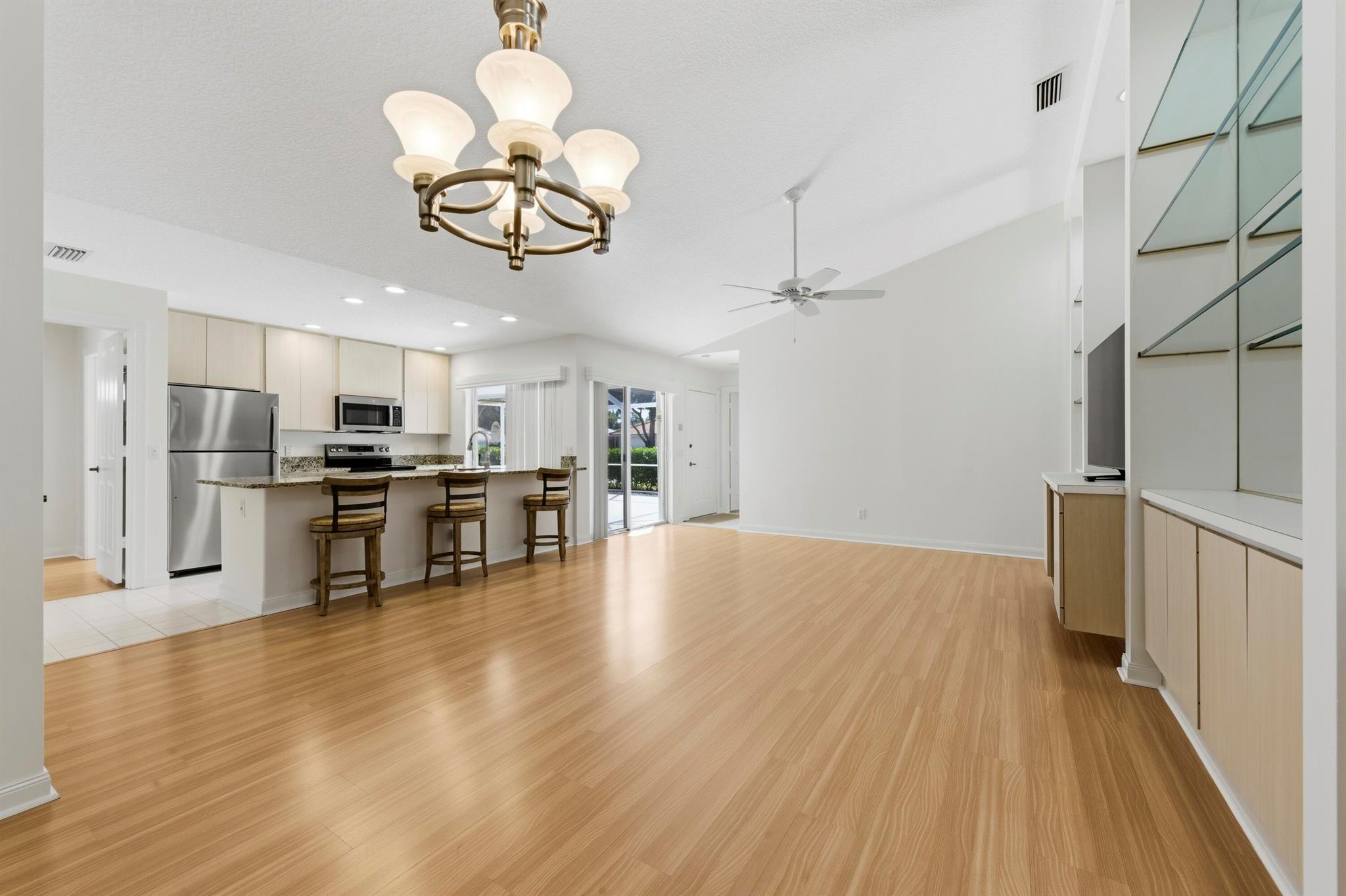 OAKS-SUNTERRACE 1 - Residential