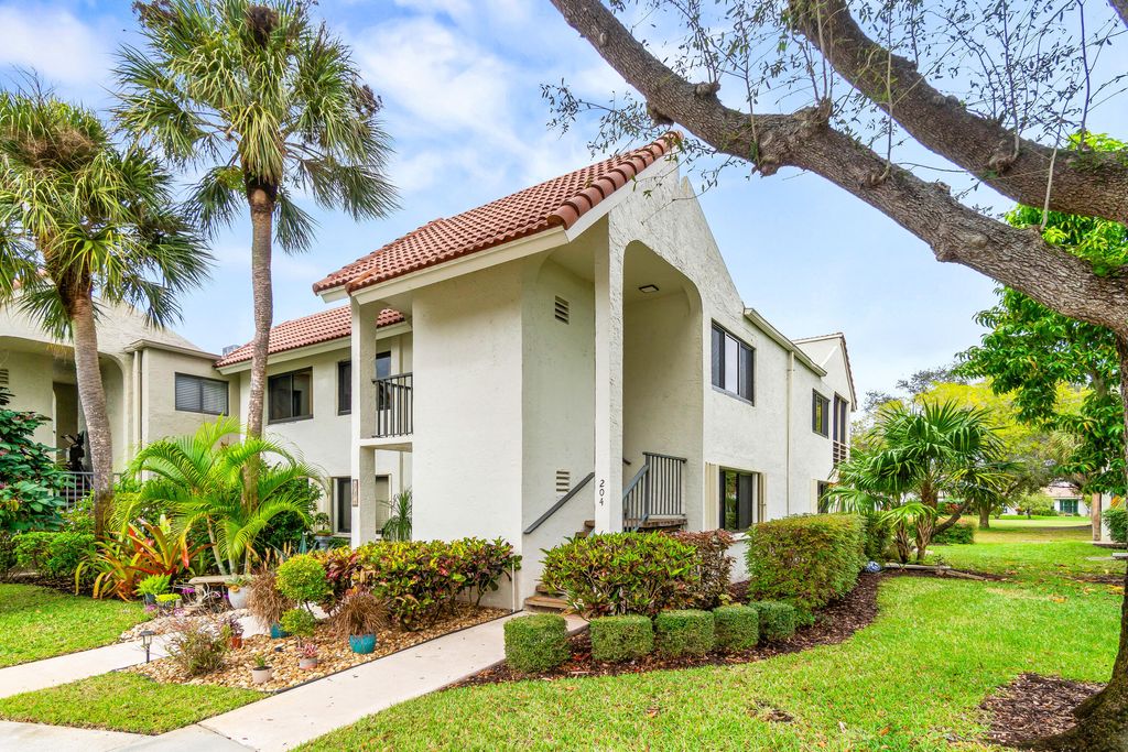 Photo of 5687 Fairway Park Drive, Boynton Beach, FL 33437 (MLS # B26033288)