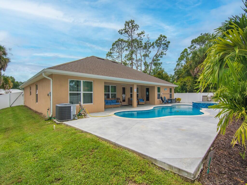 SEBASTIAN HIGHLANDS UNIT - Residential