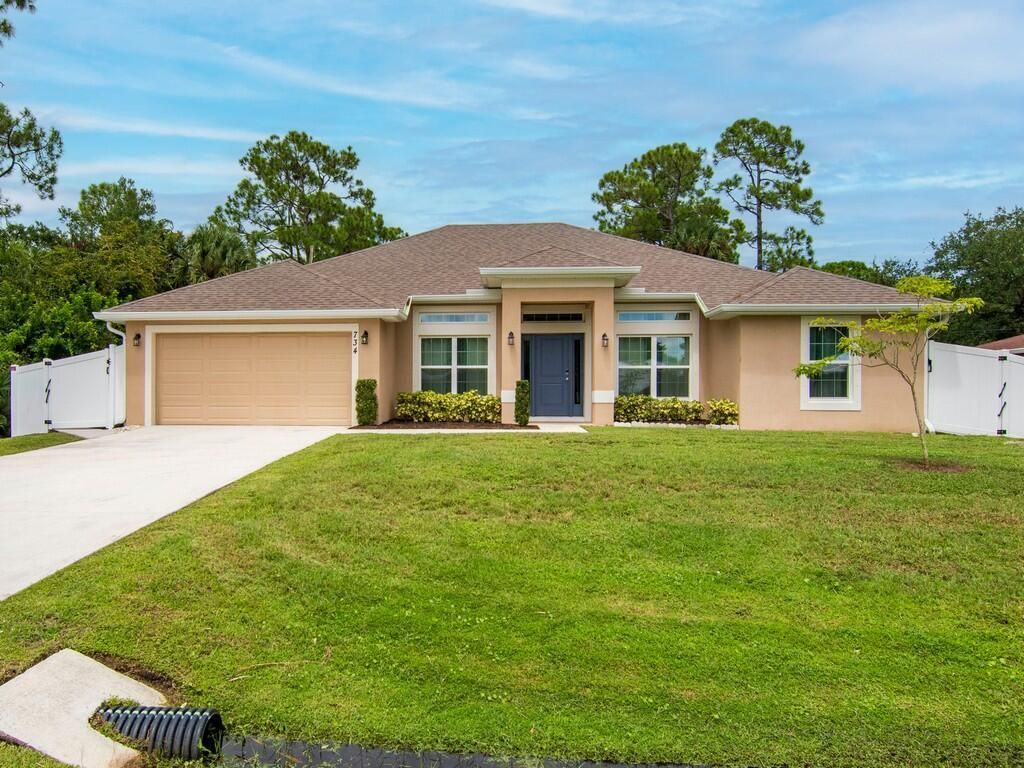 Photo of 734 Doctor Avenue, Sebastian, FL 32958 (MLS # R11129302)
