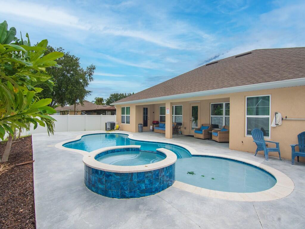 SEBASTIAN HIGHLANDS UNIT - Residential