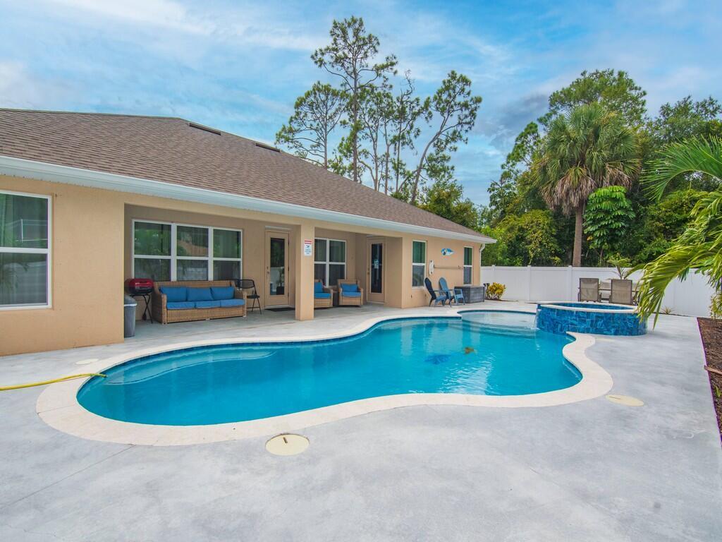 SEBASTIAN HIGHLANDS UNIT - Residential
