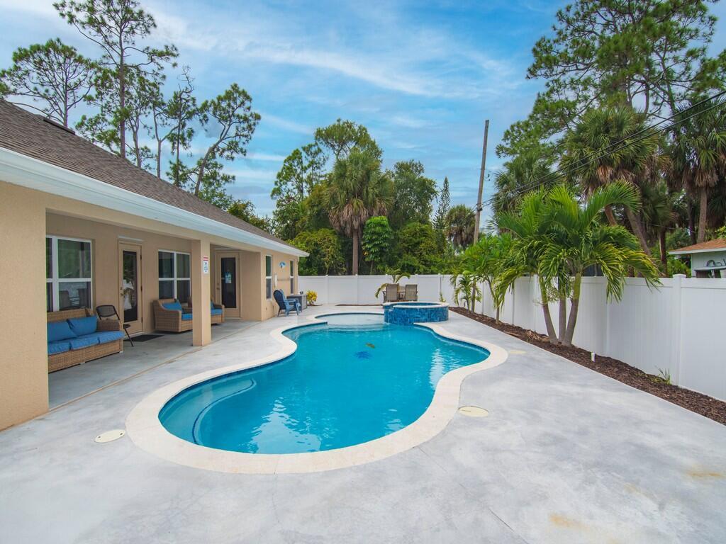 SEBASTIAN HIGHLANDS UNIT - Residential