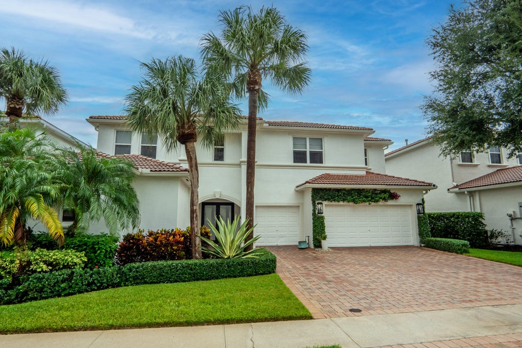 Photo of 211 Sedona Way, Palm Beach Gardens, FL 33418 (MLS # B26077574)