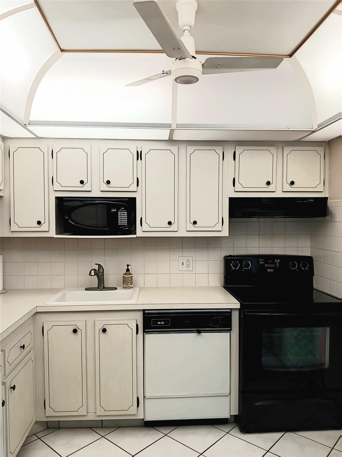 ORIOLE GOLF - Residential