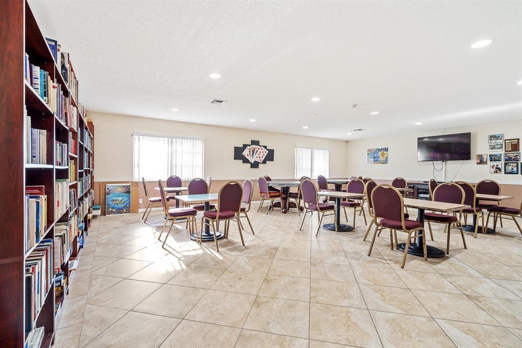 ORIOLE GOLF - Residential