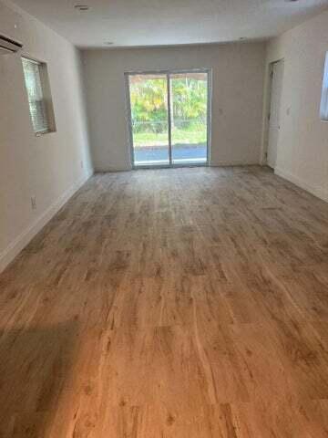 S/D OF 36-44-42 NW1/4 - Residential Lease