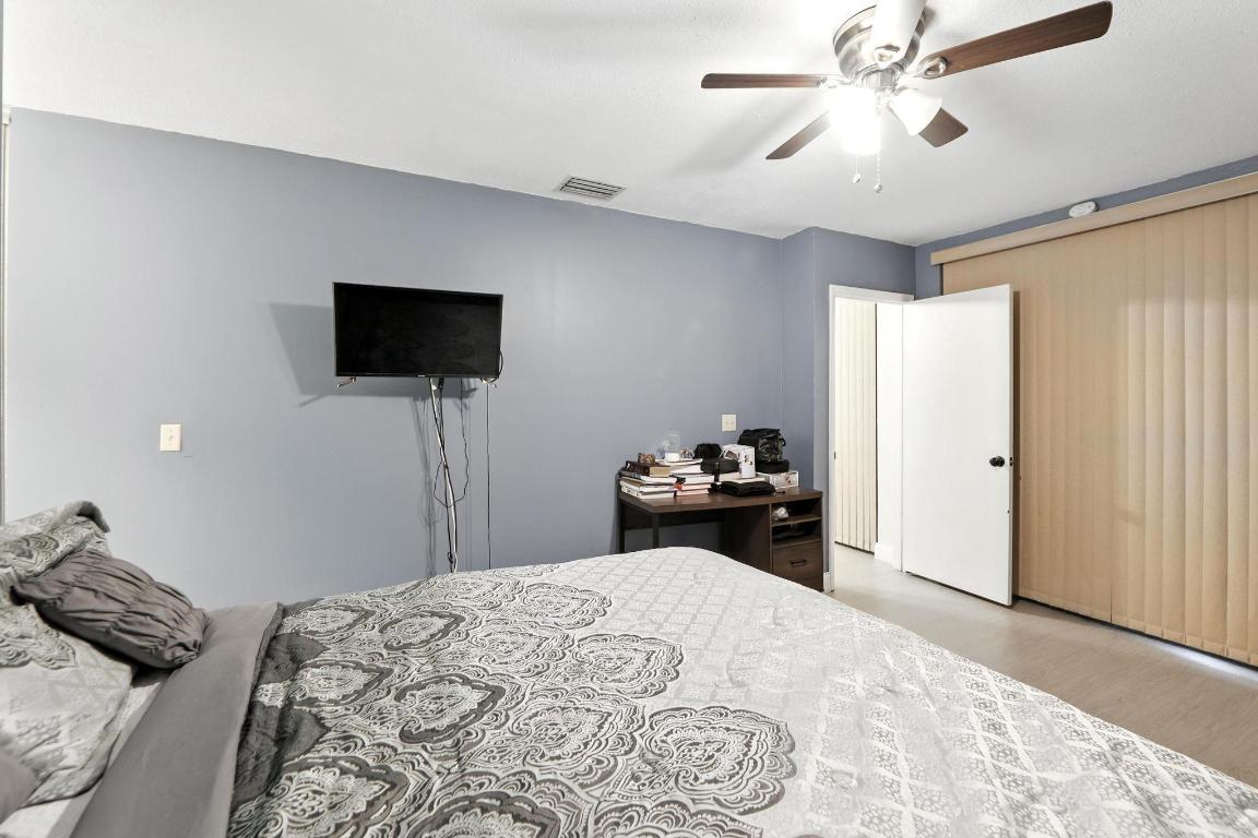 APPLEWOOD VILLAGE 4 - Residential