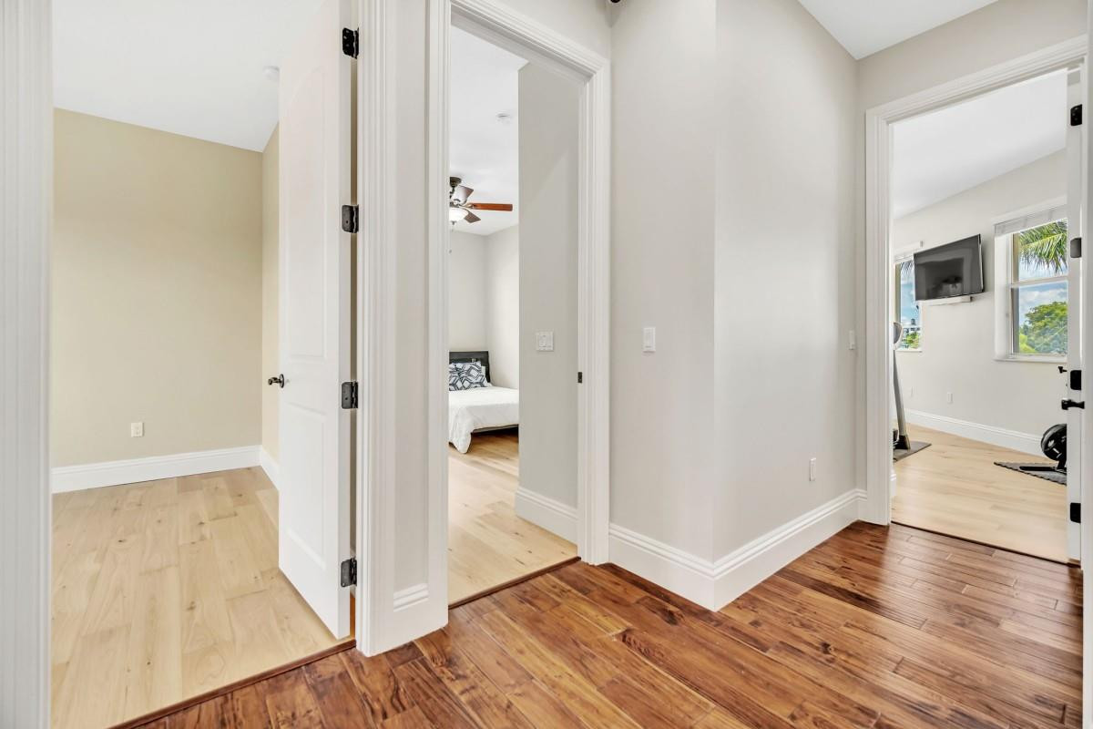 COUNTRY CLUB ISLES - Residential