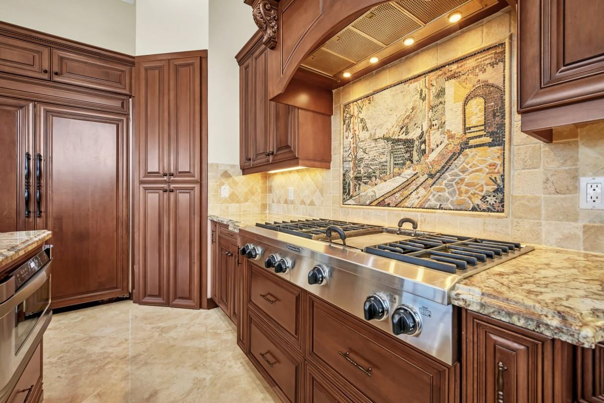 COUNTRY CLUB ISLES - Residential