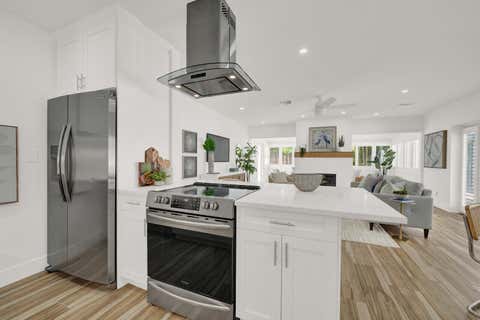Tiny photo for 1321 CORDOVA Road, Fort Lauderdale, FL 33316 (MLS # B26053476)