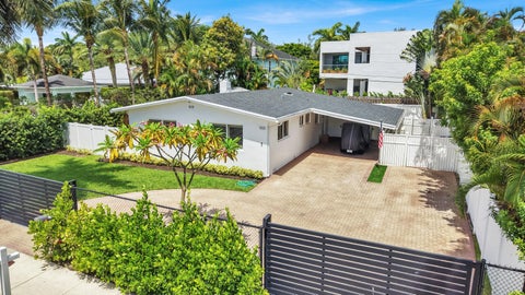 Tiny photo for 1321 CORDOVA Road, Fort Lauderdale, FL 33316 (MLS # B26053476)