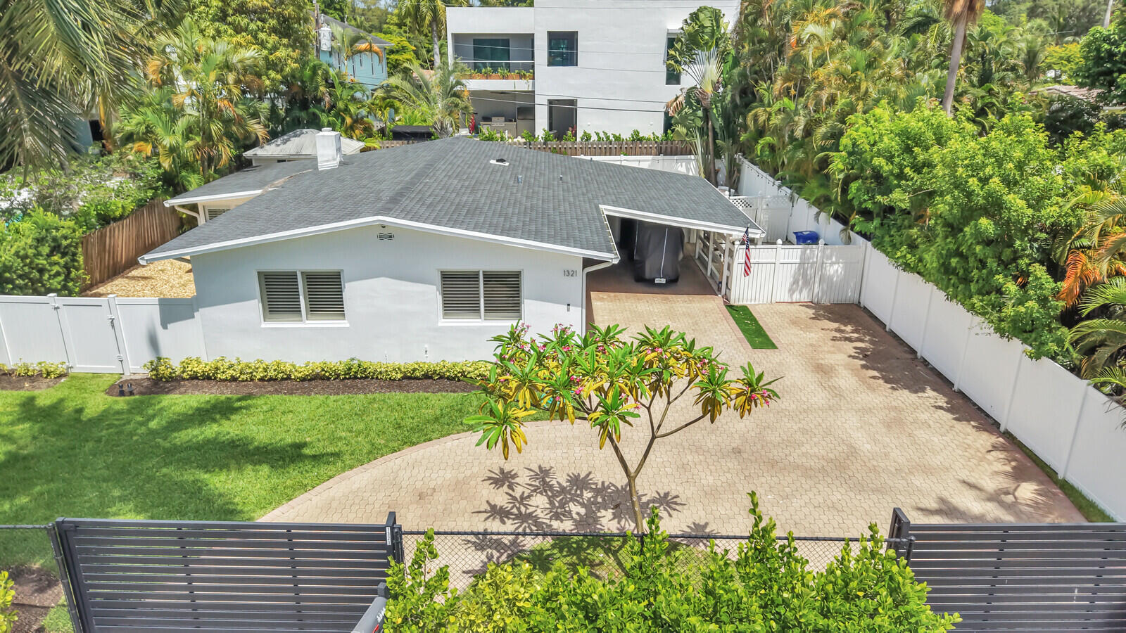 1321 CORDOVA Road