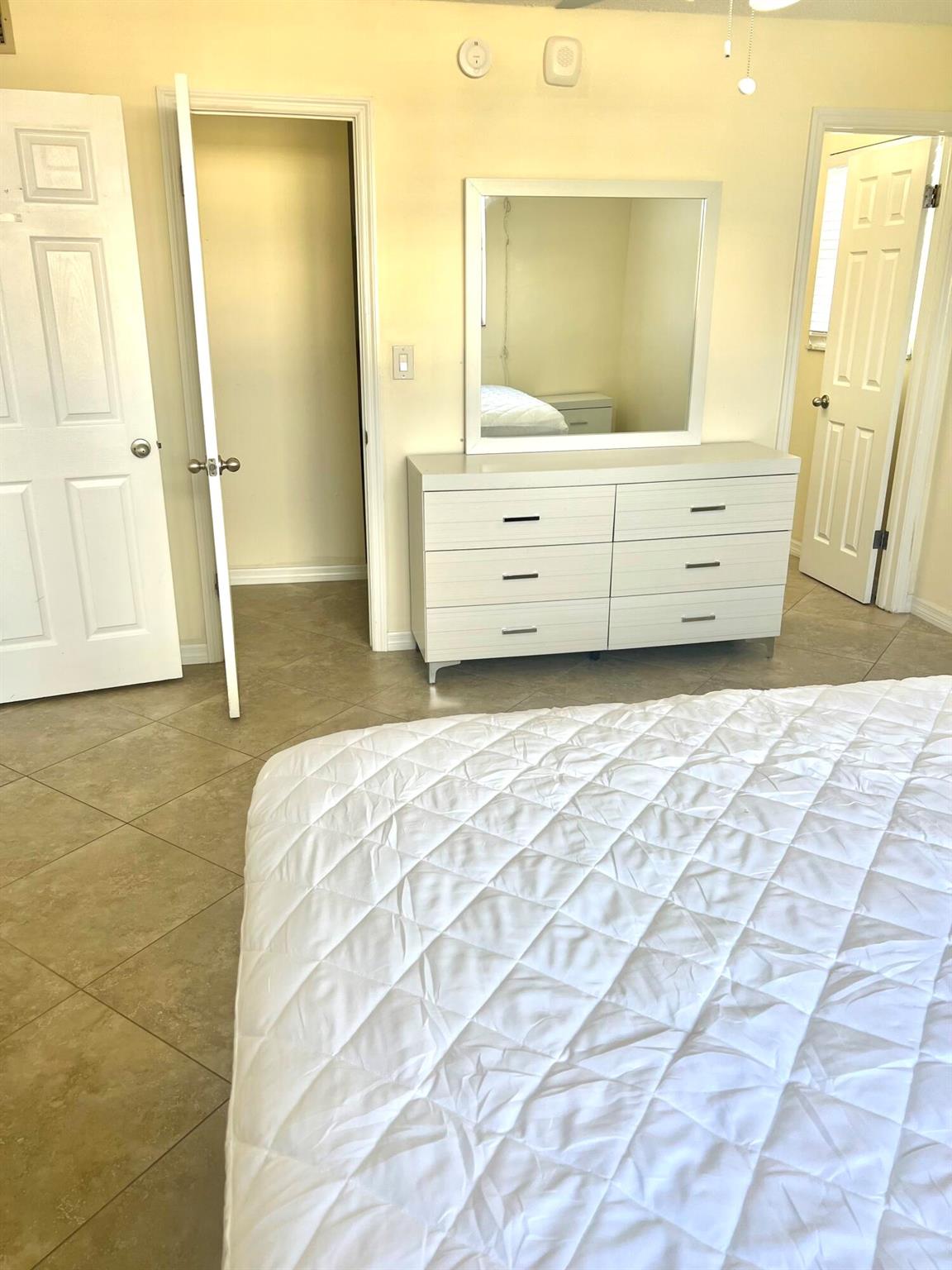 BREAKWATERS OF THE PALM B - Residential Lease