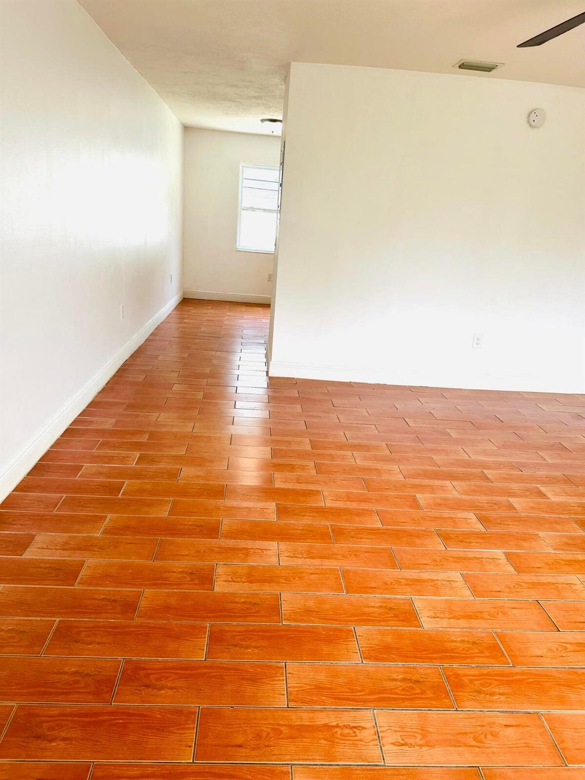 1520 Barbarie Ln Lane
