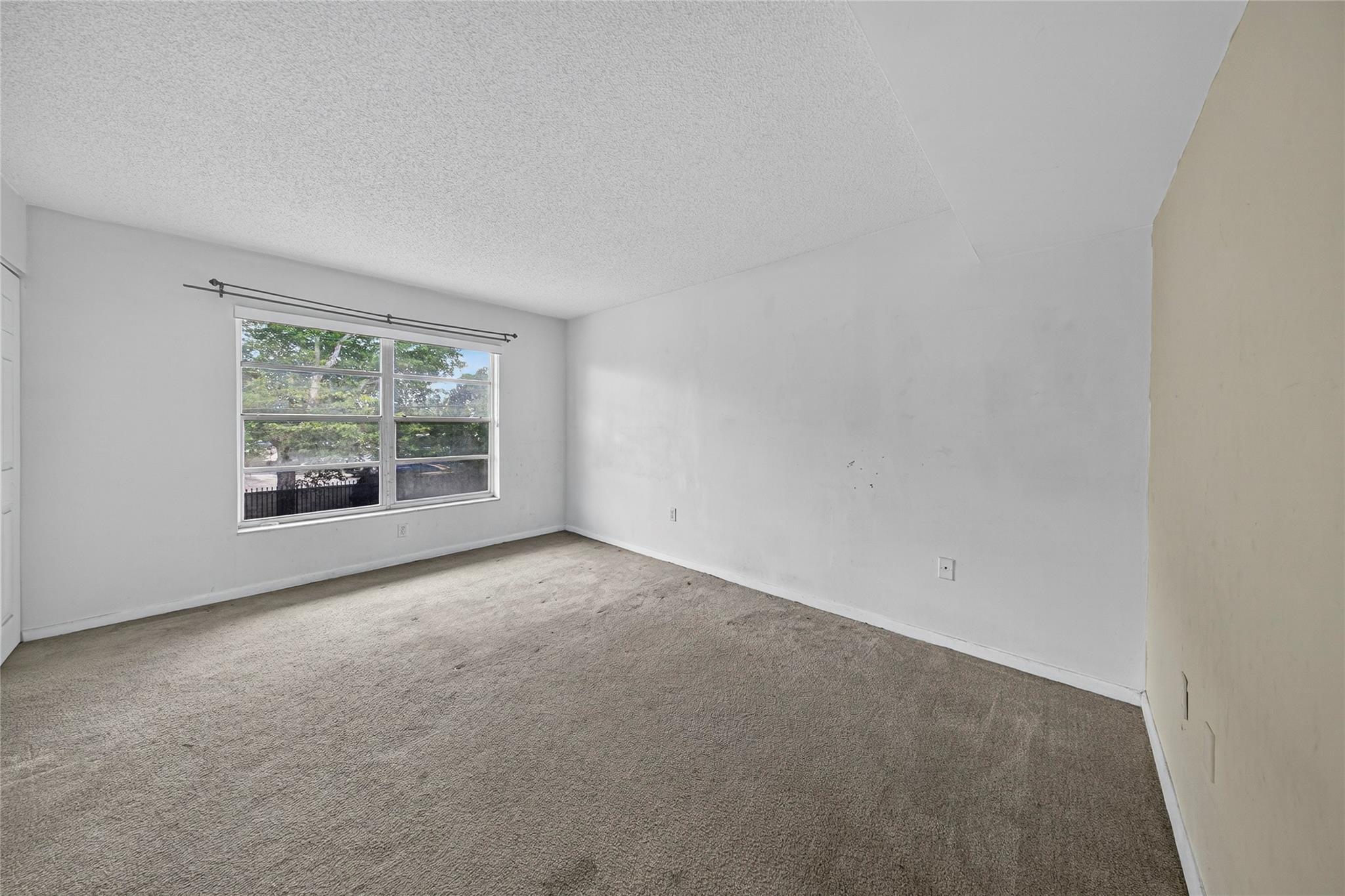 RACQUET CLUB OF FORT LAUD - Residential