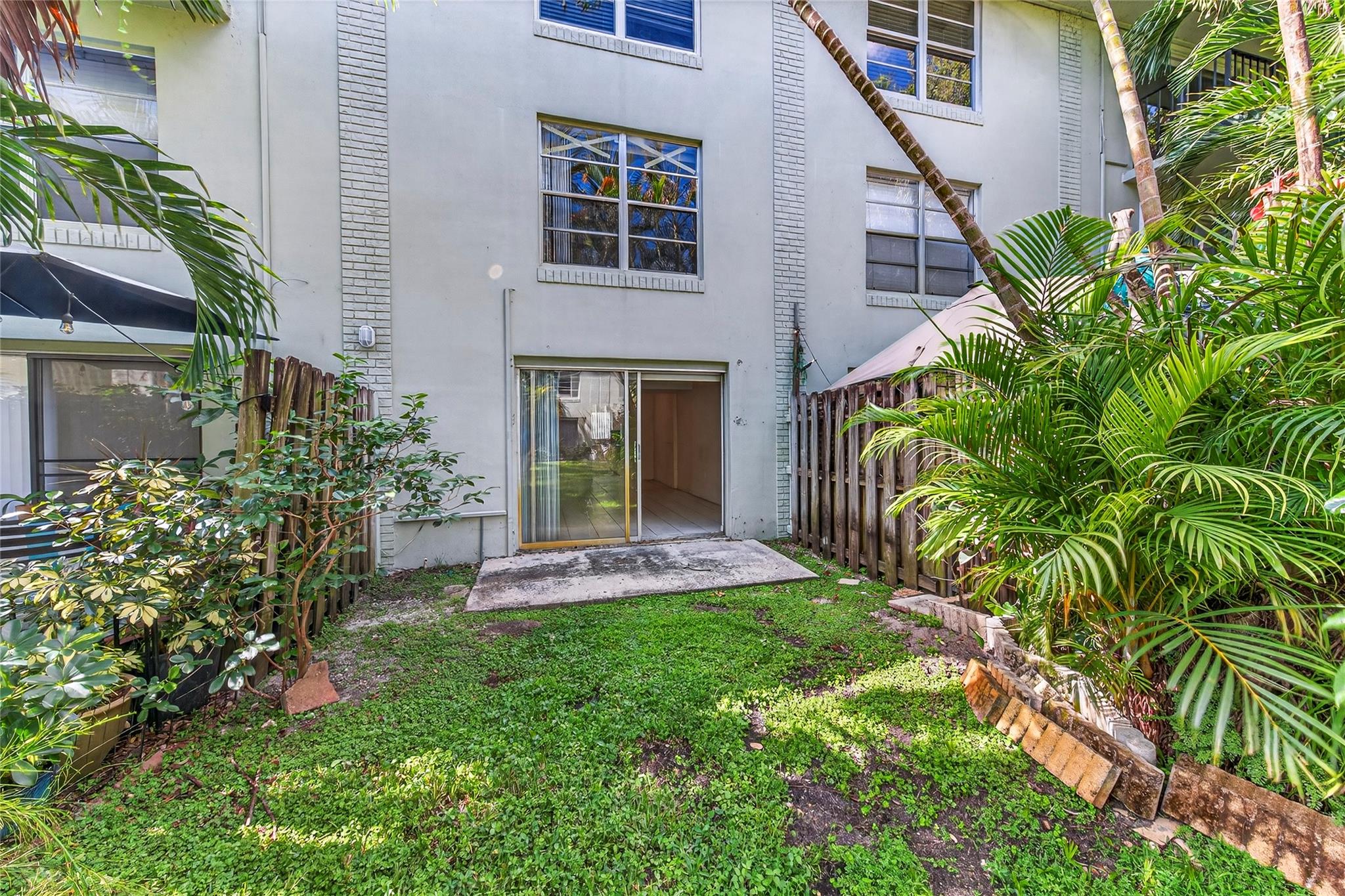 RACQUET CLUB OF FORT LAUD - Residential