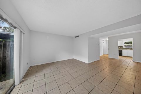 Tiny photo for 809 W Oakland Park Boulevard #J5, Oakland Park, FL 33311 (MLS # F10537481)