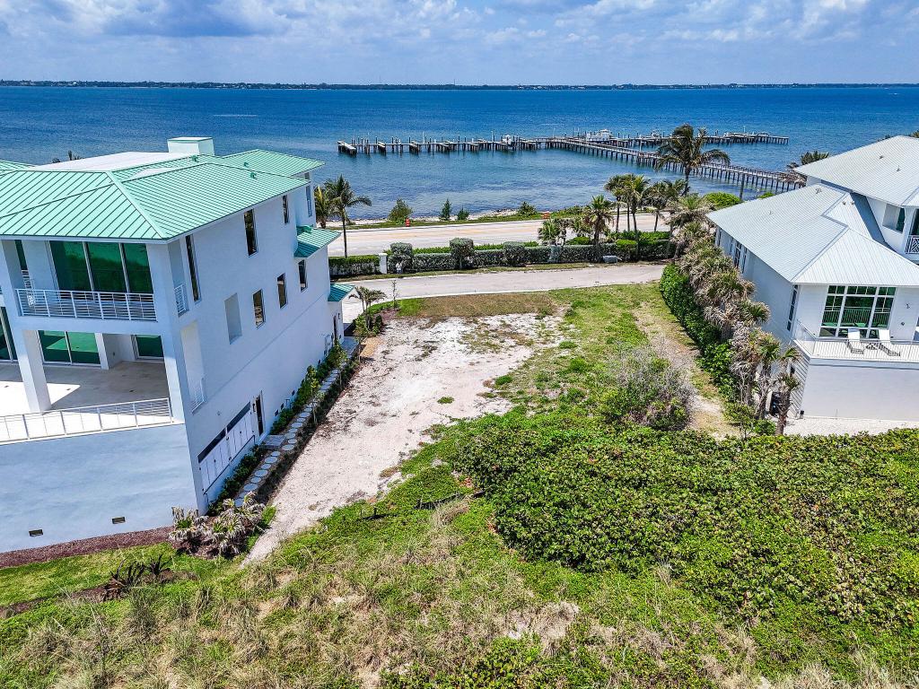 DIAMOND SANDS - Land