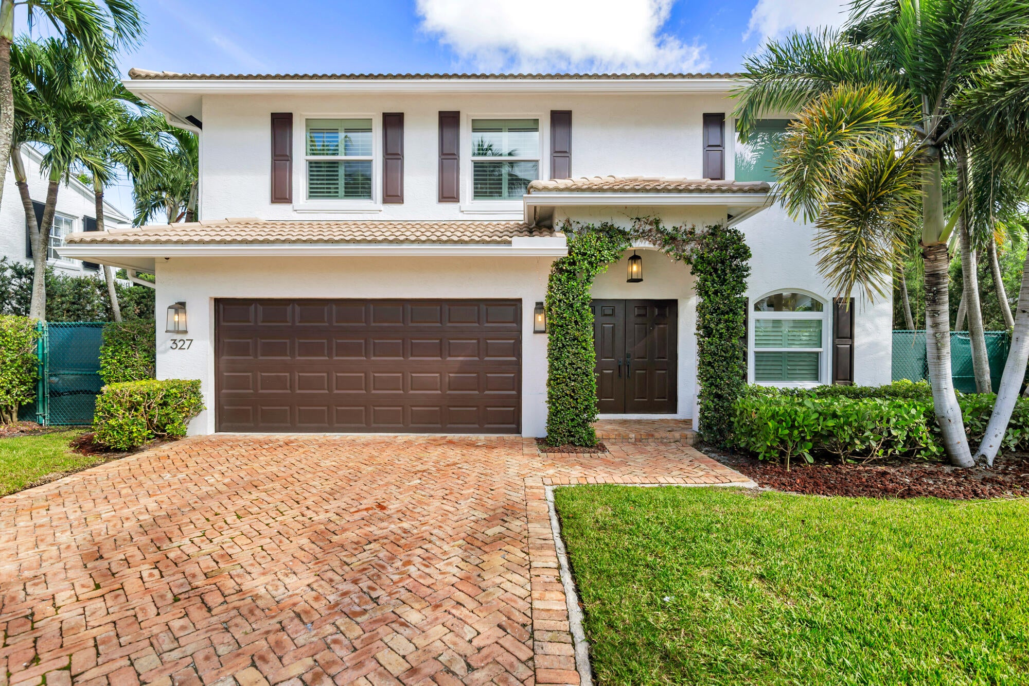 327 Monceaux Road